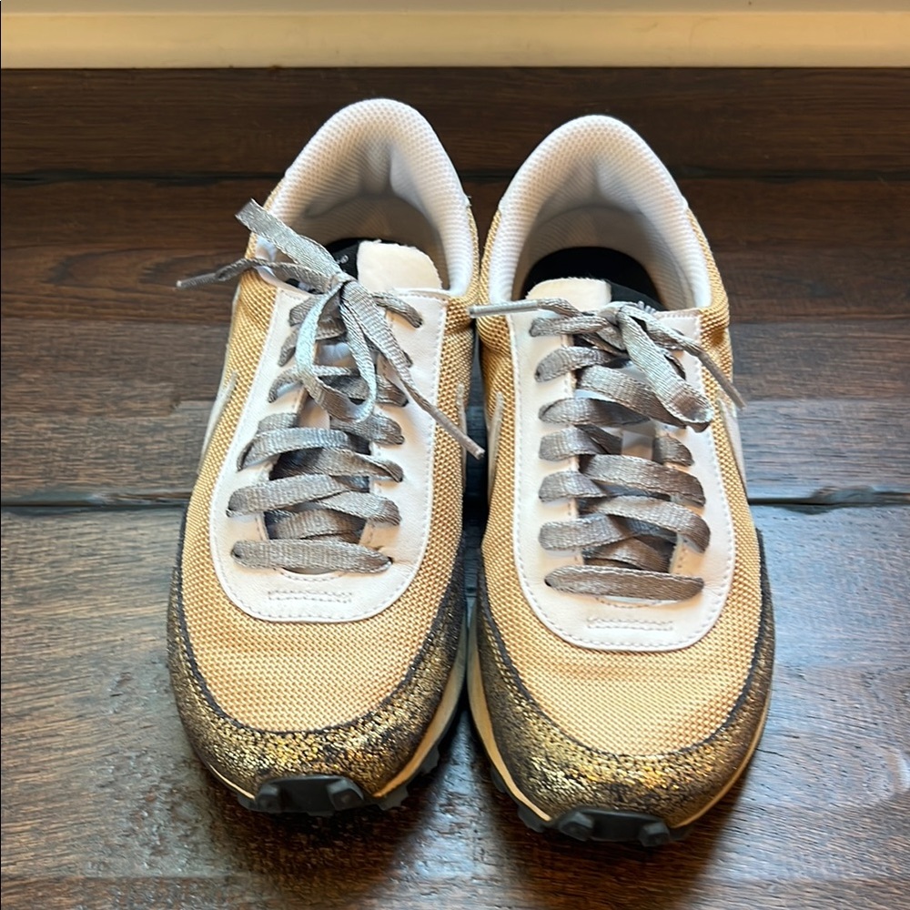 Nike Daybreak Trainer Gold - Lightly Worn